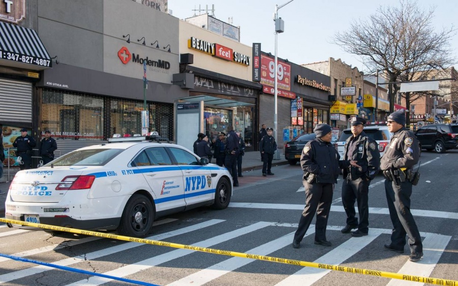 полиция, Нью-Йорк, полицейская машина, оцепление, ограбление